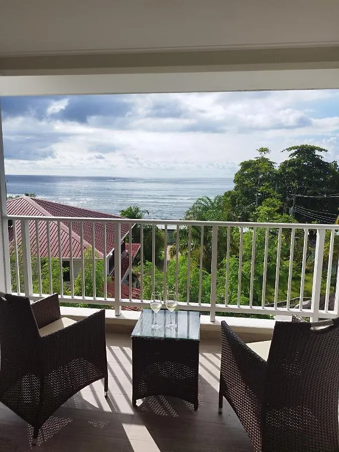 Crystal Shores Self Catering Apartments - Beau Vallon, Seychelles Beau Vallon   Beau Vallon (Mahe)
