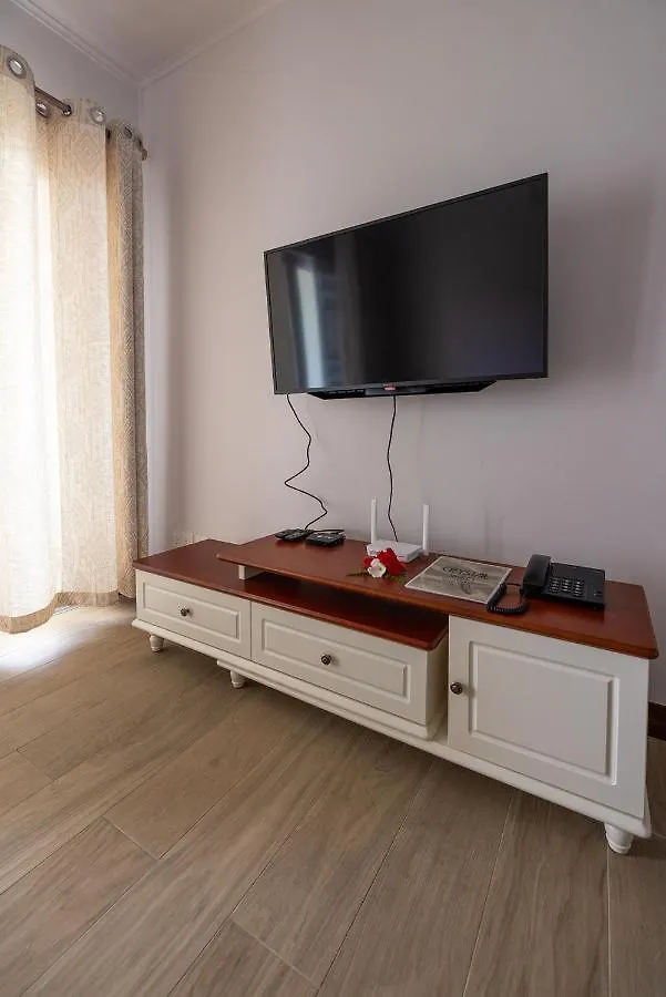 Crystal Shores Self Catering Apartments - Beau Vallon, Seychelles Beau Vallon