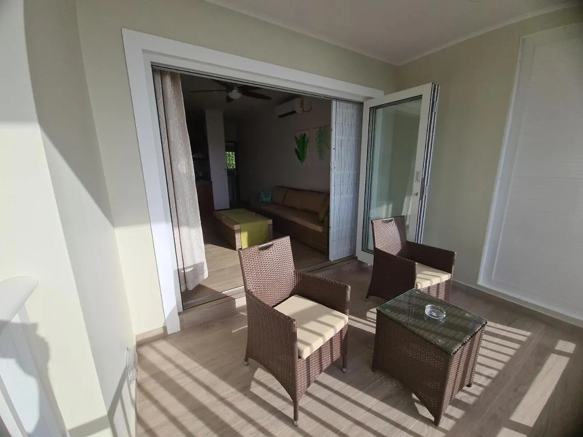 Crystal Shores Self Catering Apartments - Beau Vallon, Seychelles Beau Vallon